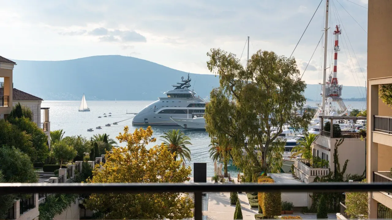 Sale, three bedroom apartment, 247m², Porto Montenegro, Tivat