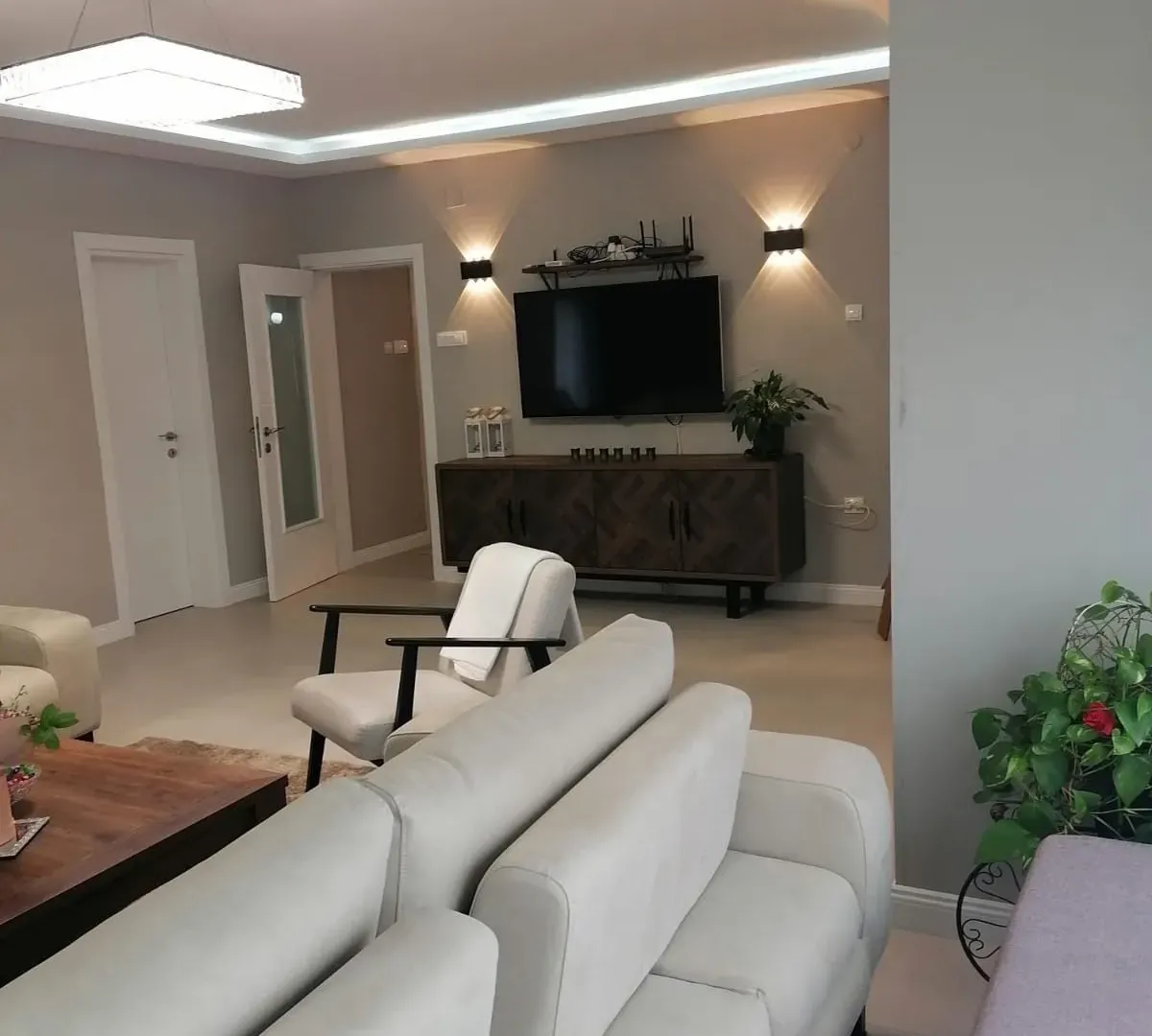 Prodaja, kuća, 350m², Vranići, Podgorica