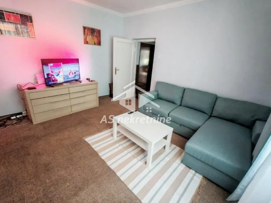 Izdavanje, jednosoban stan, 44m², Slavija, Vračar Sve Podlokacije