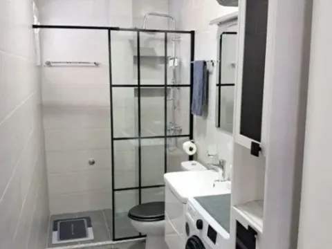 Izdavanje, jednosoban stan, 68m², Centar, Podgorica - image 9