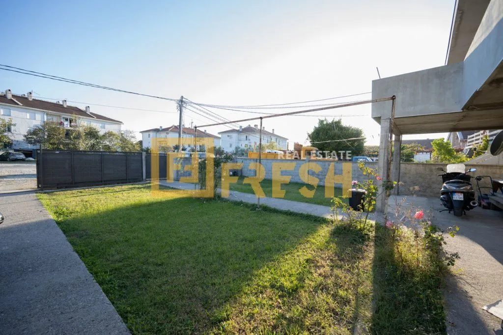 Prodaja, kuća, 250m², Zagorič, Podgorica
