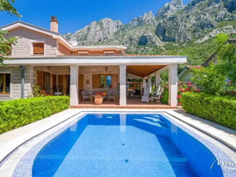 Sale, house, 305m², Orahovac, Kotor - image 3