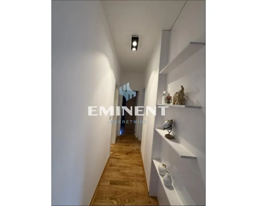 Izdavanje, trosoban stan, 56m², Južni Bulevar, Vračar Sve Podlokacije