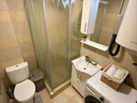 Sale, one bedroom apartment, 74m², Dobrota, Kotor - image 9