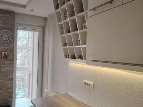 Izdavanje, trosoban stan, 90m², Liman 4, Novi Sad Sve Podlokacije - image 7