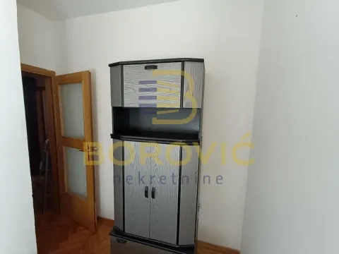 Izdavanje, jednosoban stan, 42m², Stari Grad, Beograd - image 5