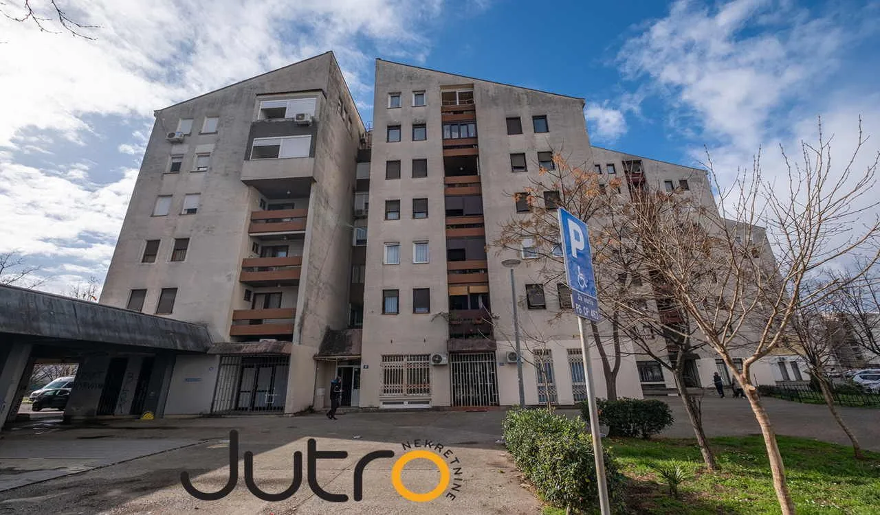 Izdavanje, jednosoban stan, 45m², Blok 6, Podgorica