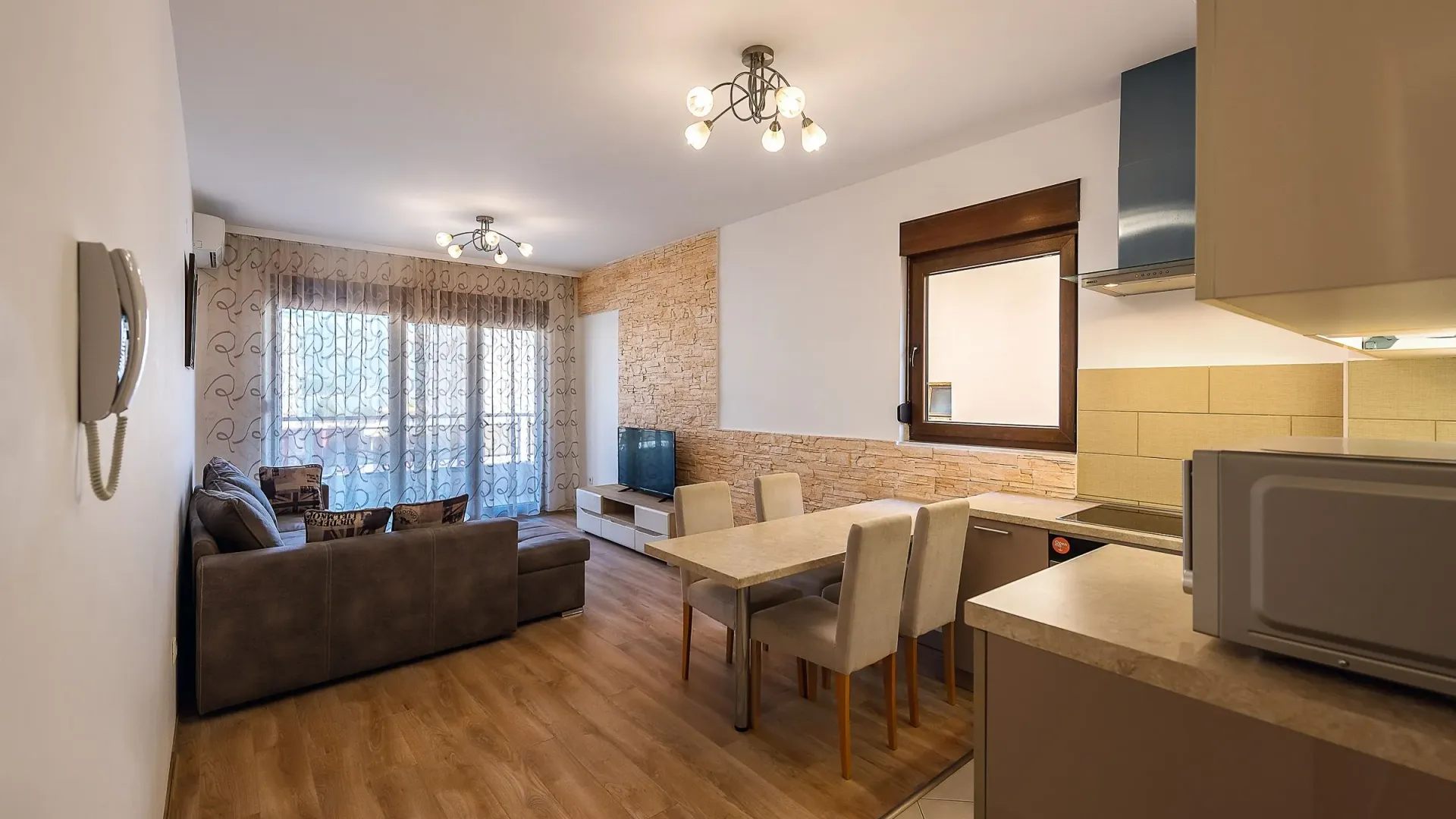 Daily-rent, two bedroom apartment, 51m², Budva, Crna Gora