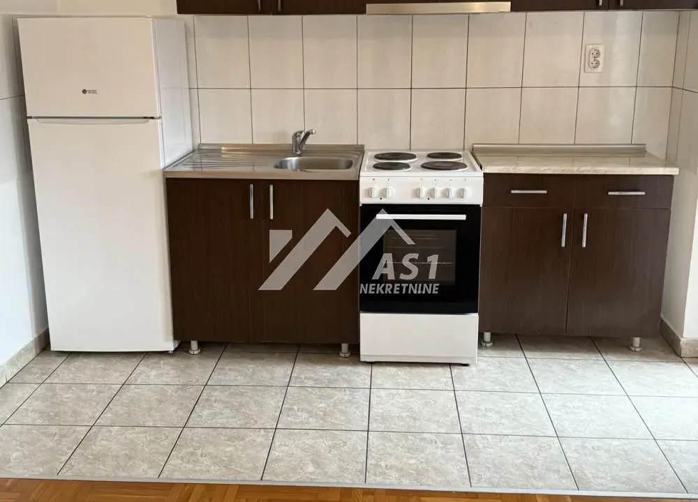 Rent, one bedroom apartment, 42m², Bulevar patrijarha Pavla, Novi Sad Sve Podlokacije
