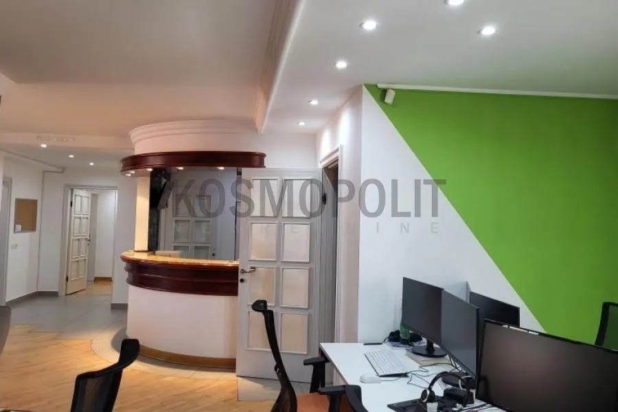 Izdavanje, stan, 221m², Kalenić Pijaca, Vračar Sve Podlokacije