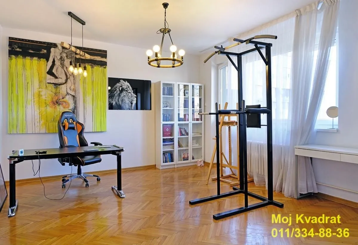 Izdavanje, trosoban stan, 93m², Savski Venac, Beograd