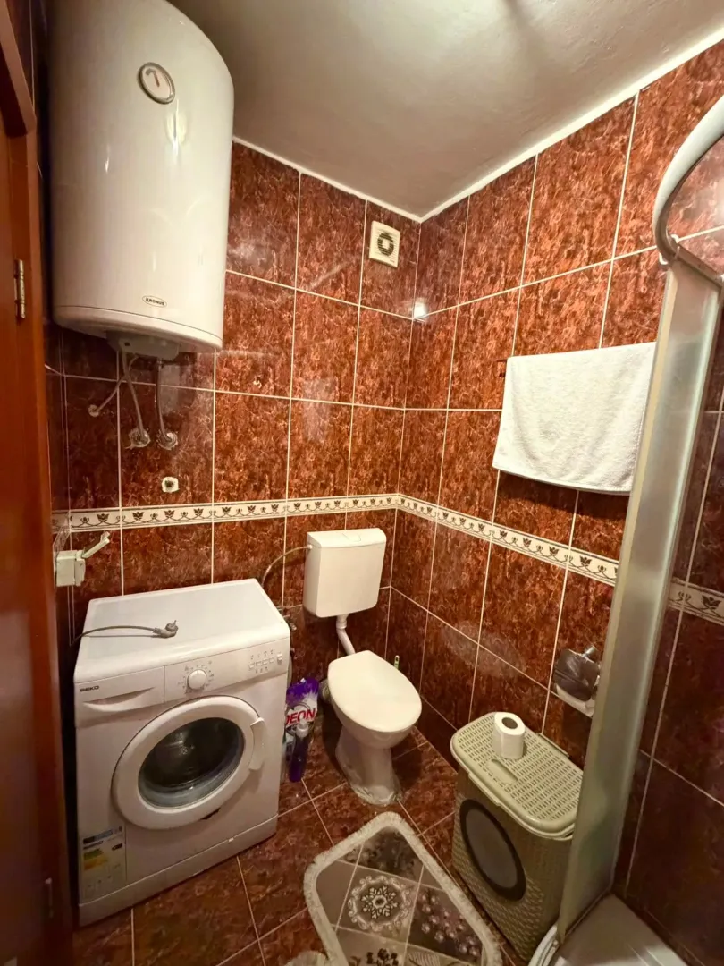 Izdavanje, jednosoban stan, 40m², Kod Big Fashion-a, Podgorica