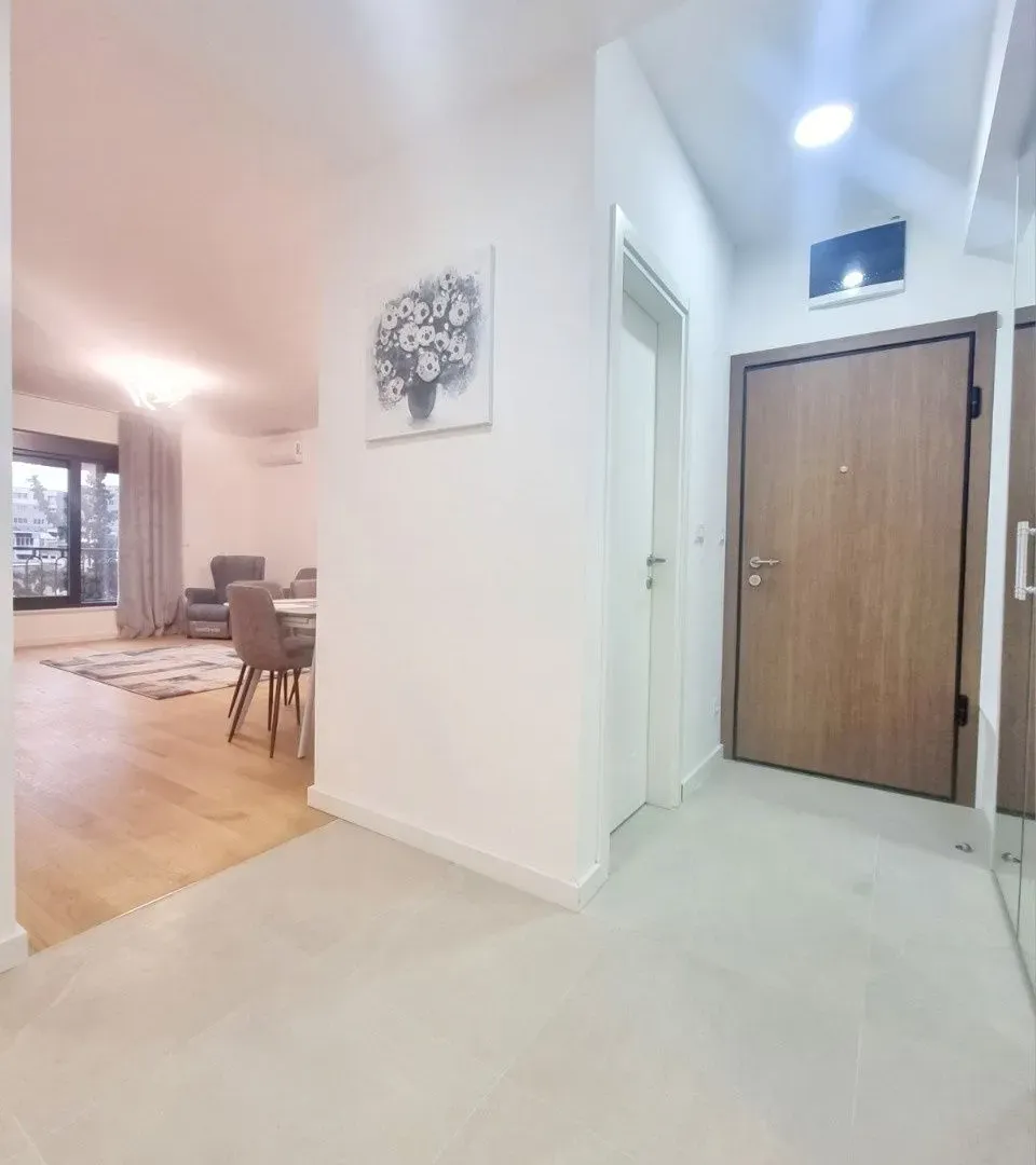 Prodaja, dvosoban stan, 69m², Centar, Budva