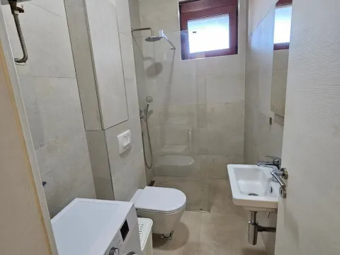 Izdavanje, stan, 30m², Centar, Podgorica - image 7