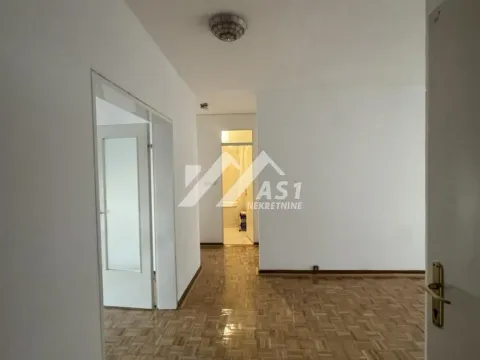 Rent, three bedroom apartment, 85m², Bulevar Oslobodjenja, Novi Sad Sve Podlokacije - image 6