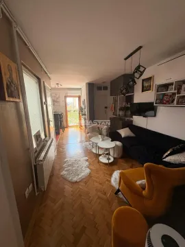 Rent, two bedroom apartment, 60m², Kalenić Pijaca, Vračar Sve Podlokacije - image 2