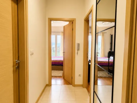 Sale, one bedroom apartment, 52m², Blok 6, Podgorica - image 6