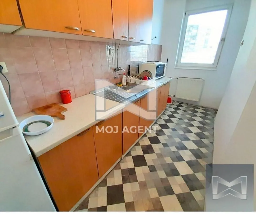Prodaja, trosoban stan, 81m², Niš, Srbija