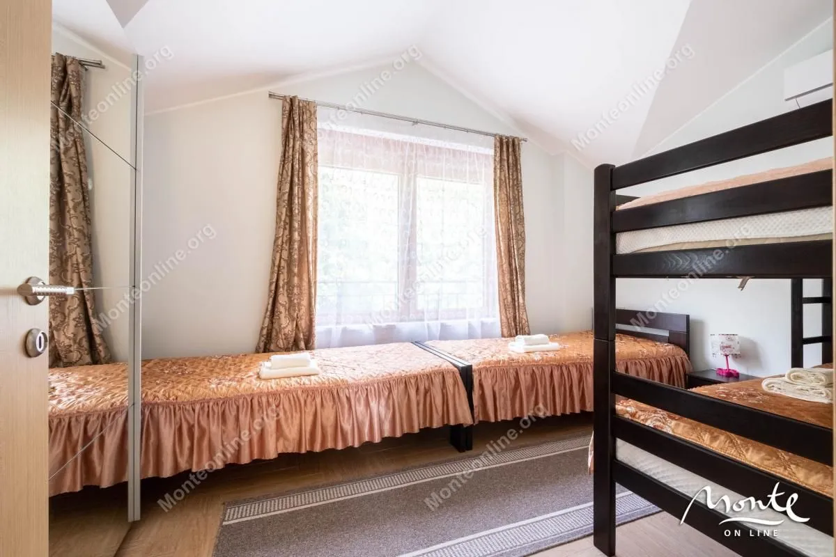 Prodaja, dvosoban stan, 105m², Orahovac, Kotor