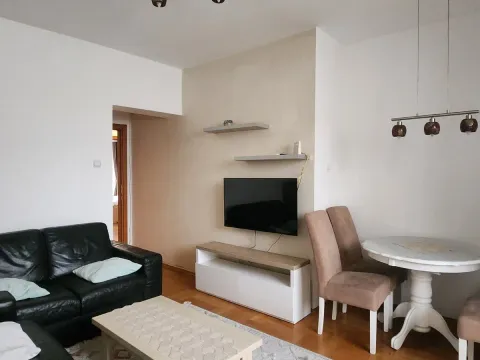 Rent, one bedroom apartment, 66m², Centar, Podgorica - image 1