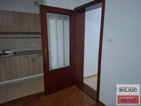 Izdavanje, jednosoban stan, 38m², Grbavica, Novi Sad Sve Podlokacije - image 7