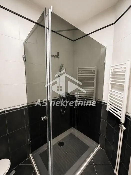 Izdavanje, dvosoban stan, 45m², Đeram Pijaca, Beograd
