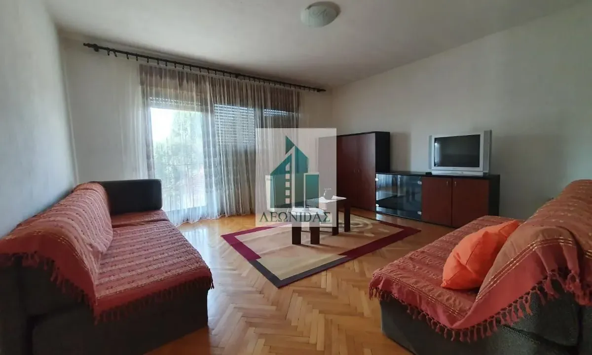 Izdavanje, trosoban stan, 110m², Niš, Srbija