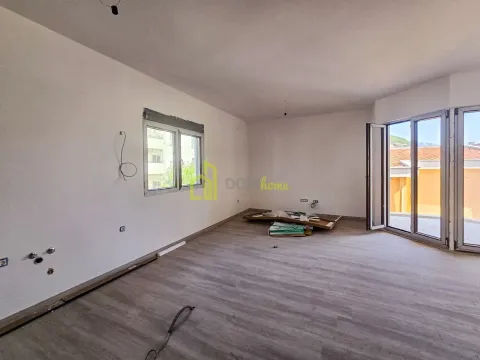 Sale, two bedroom apartment, 65m², Maine, Budva - image 4