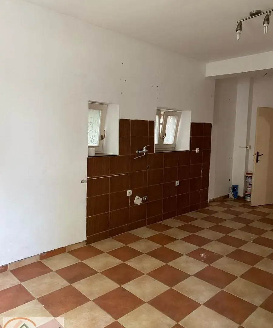 Rent, two bedroom apartment, 73m², Vračar Sve Podlokacije, Beograd
