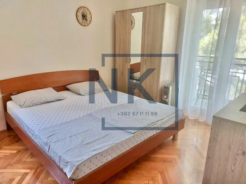 Izdavanje, dvosoban stan, 68m², Centar, Podgorica
