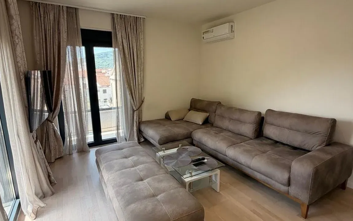 Prodaja, dvosoban stan, 60m², Podkošljun, Budva