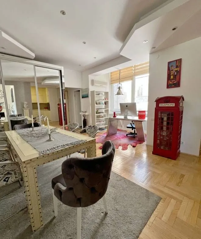Izdavanje, dvosoban stan, 69m², Vračar Hram, Vračar Sve Podlokacije