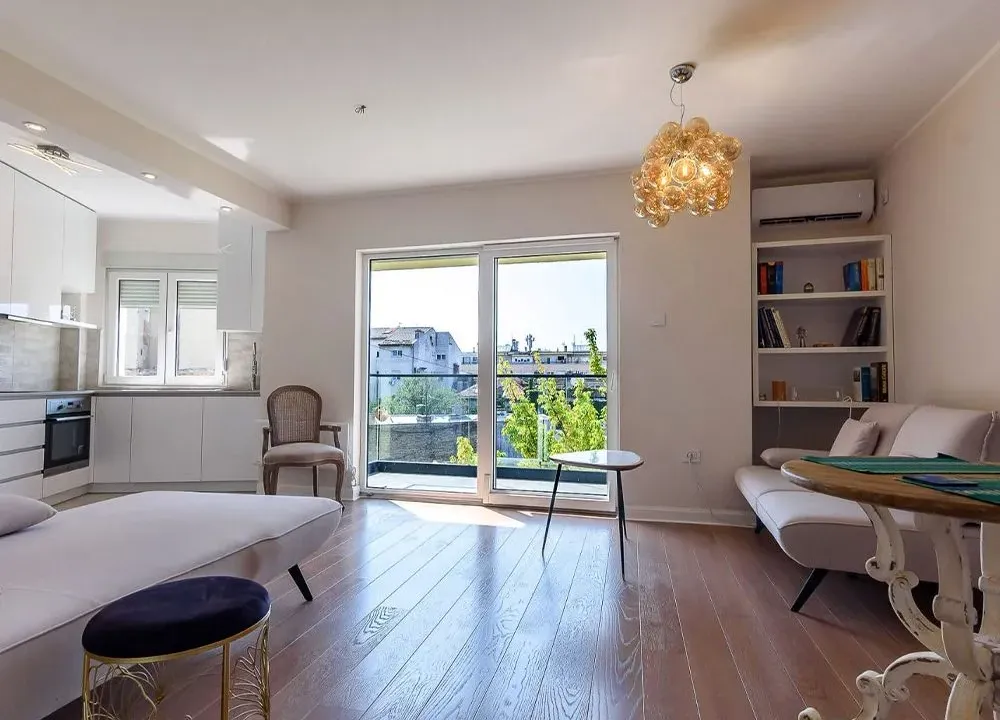 Prodaja, dvosoban stan, 44m², Obilićev Venac, Beograd