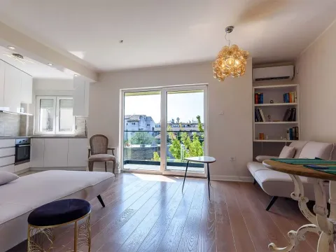 Prodaja, dvosoban stan, 44m², Obilićev Venac, Beograd - image 1