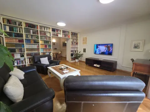 Izdavanje, trosoban stan, 145m², Preko Morače, Podgorica - image 2