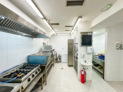 Sale, office space, 166m², City Kvart, Podgorica - image 9