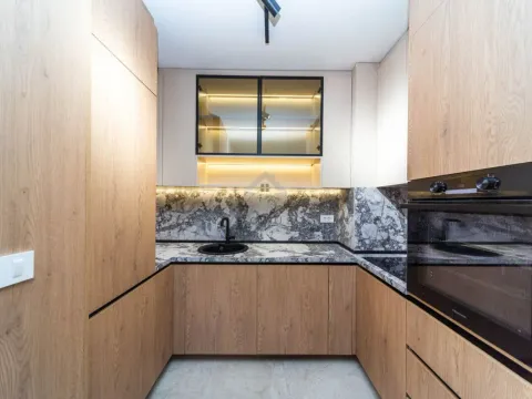 Izdavanje, jednosoban stan, 51m², Tološi, Podgorica - image 6