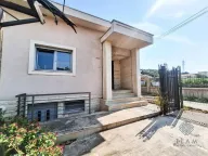 Prodaja, kuća, 228m², Dalmatinska ulica, Podgorica - image 17