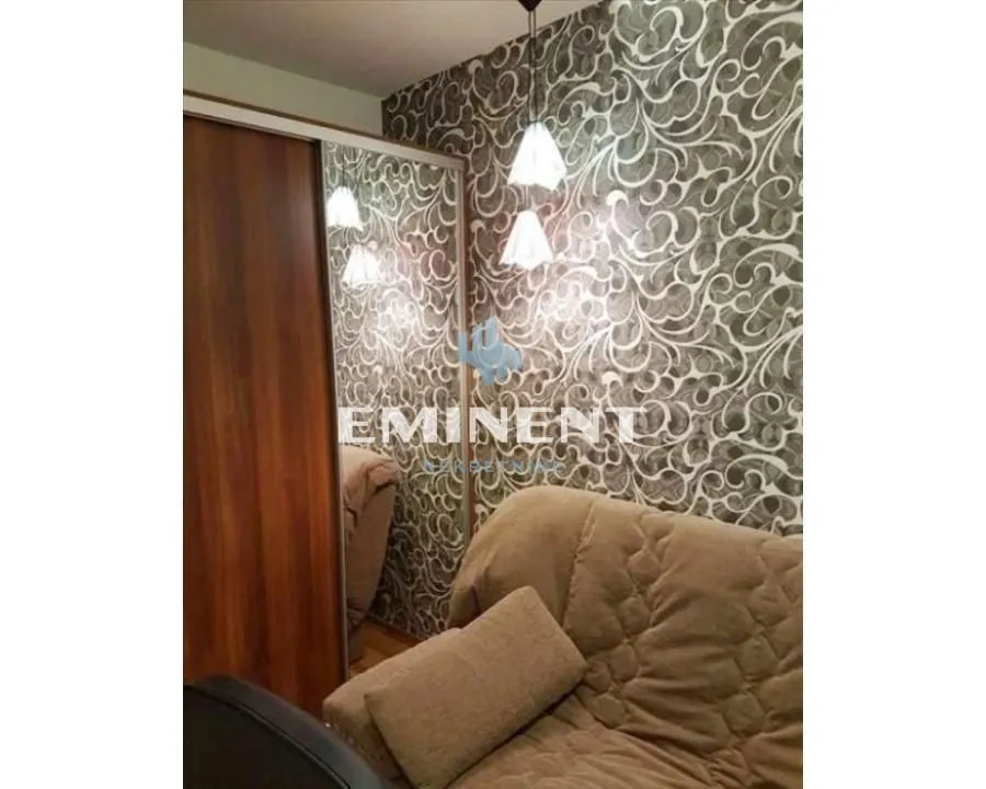 Izdavanje, trosoban stan, 62m², Đeram Pijaca, Beograd