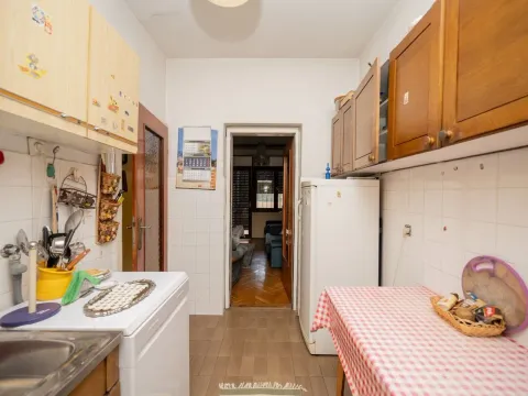 Prodaja, kuća, 183m², Gorica C, Podgorica - image 11