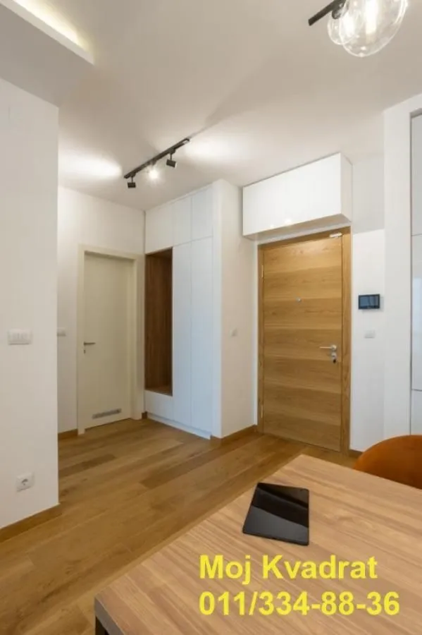 Izdavanje, dvosoban stan, 55m², Novi Beograd Blok 65, Novi Beograd Sve Podlokacije