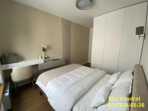 Rent, two bedroom apartment, 42m², Južni Bulevar, Vračar Sve Podlokacije - image 7