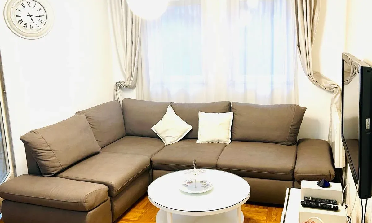 Izdavanje, jednosoban stan, 56m², Momišići, Podgorica