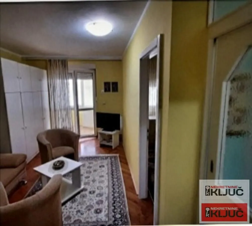 Izdavanje, jednosoban stan, 40m², Grbavica, Novi Sad Sve Podlokacije