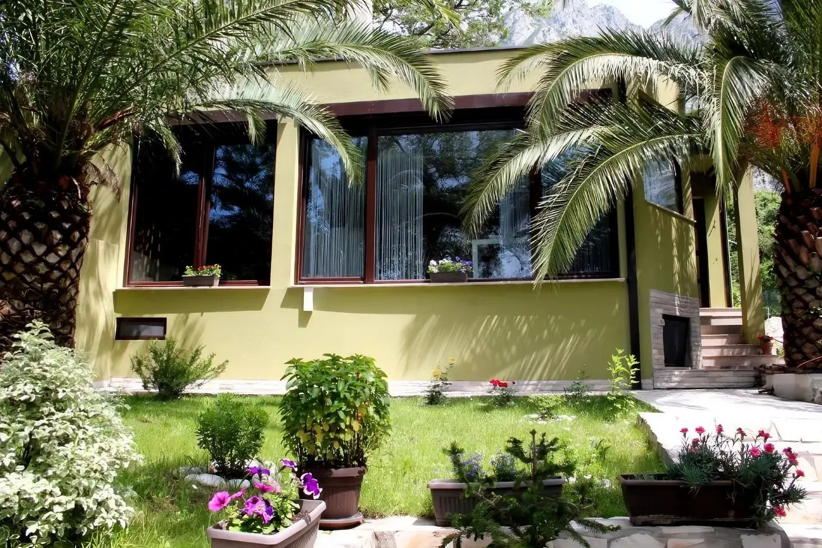 Rent, house, 110m², Orahovac, Kotor