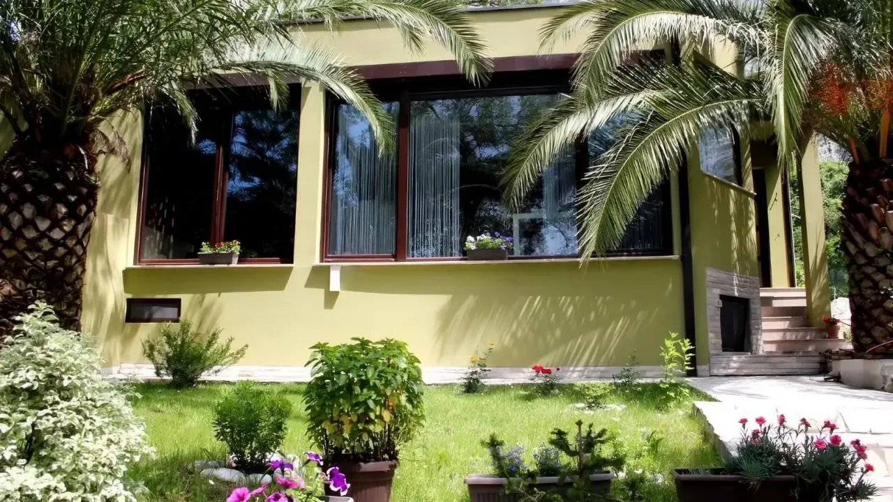 Rent, house, 110m², Orahovac, Kotor