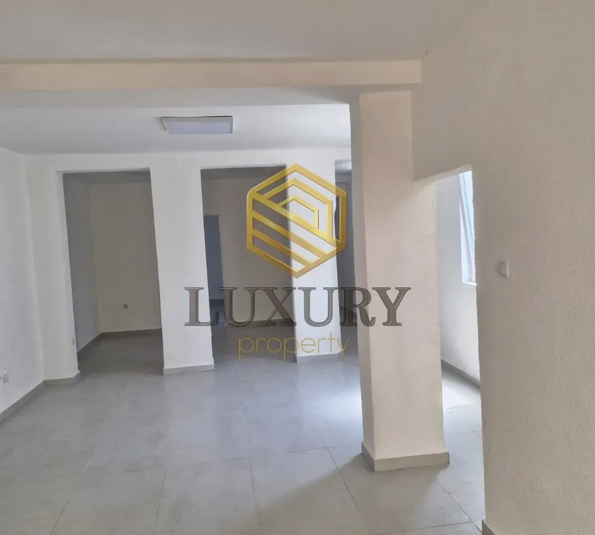 Rent, office space, 90m², Masline, Podgorica