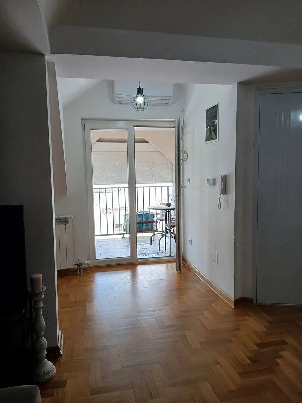 Izdavanje, dvosoban stan, 42m², Jajinci, Voždovac Sve Podlokacije