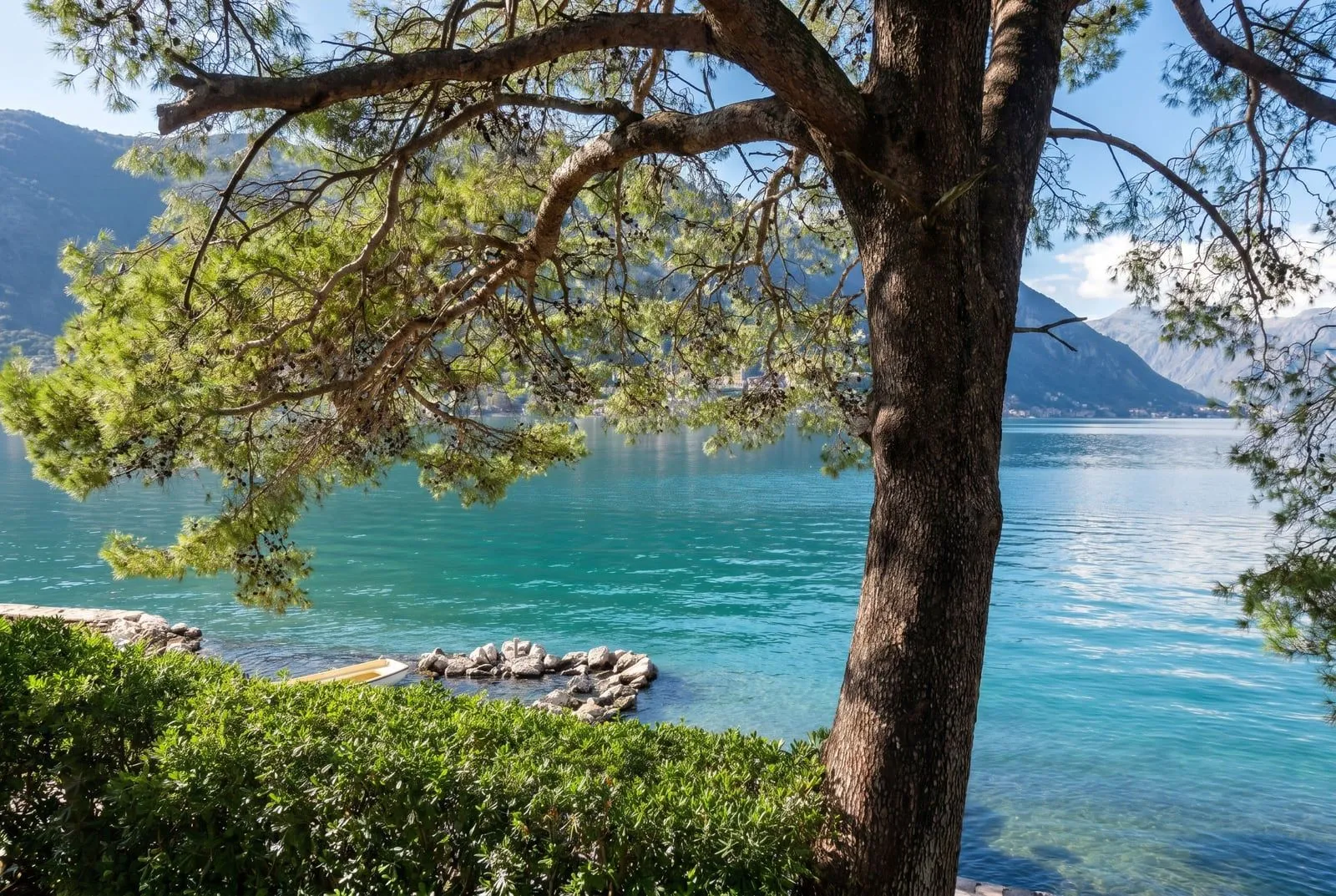 Prodaja, plac, 900m², Dobrota, Kotor