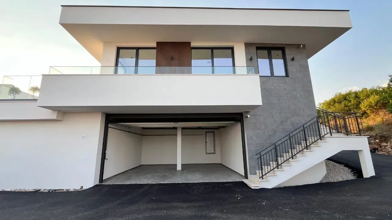 Sale, house, 160m², Krimovica, Kotor